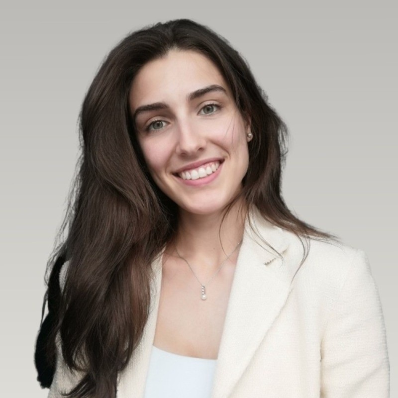 Laurie Desharnais, CRHA